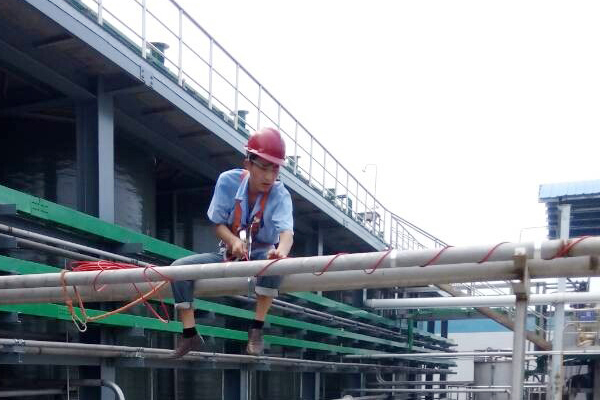 久爱成欢视频在线观看 吉华化工集团恒功率电伴热管道保温工程