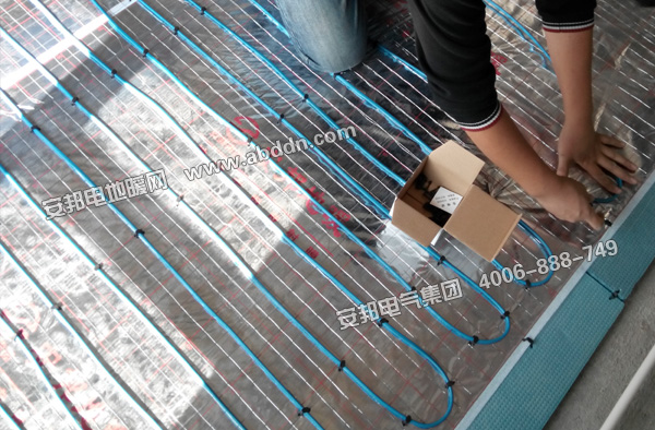 久爱成欢视频在线观看 辽宁绿洲半岛小区发热电缆地暖安装(图3)