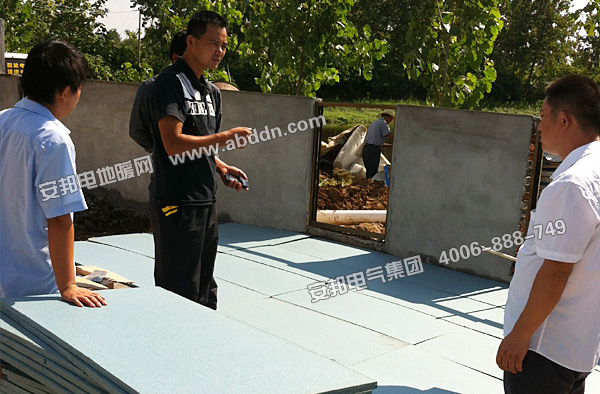久久91亚洲成人电影 河北承德县畜牧养殖发热电缆采暖保温(图2)