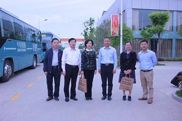 久久AⅤ天天射区二区 市委领导莅临安邦电气股份指导非公党建工作(图1)